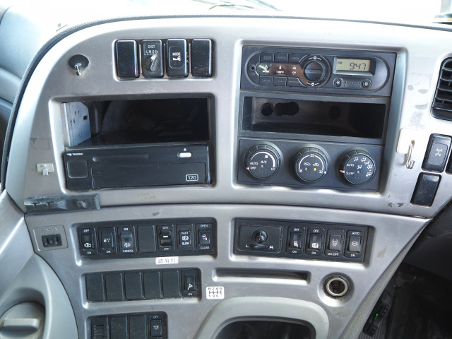 UDトラックス（日産） クオン 大型 土砂ダンプ QKG-CW5XL(100335) 48枚目