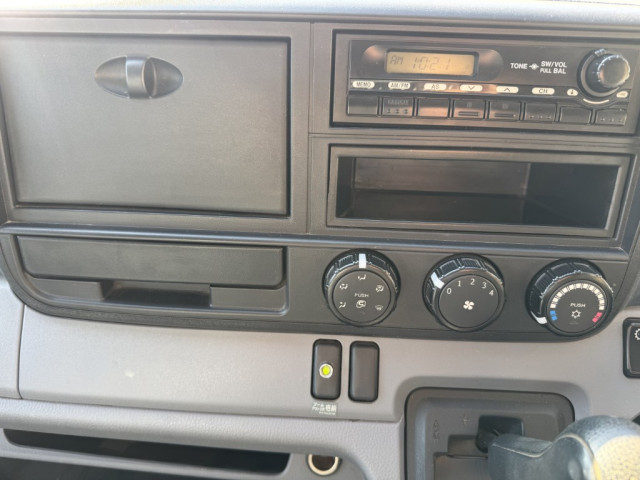 三菱ふそう キャンター 小型 平ボディ（クレーン付） TKG-FEB80(100339) 32枚目