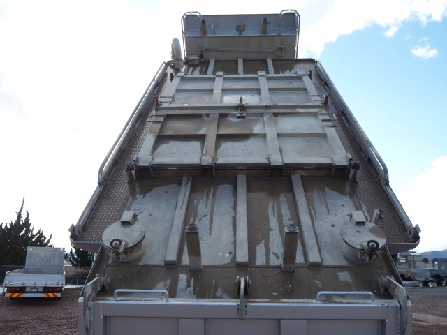 日野 プロフィア 大型 土砂ダンプ QPG-FR1AKDA(100341) 9枚目