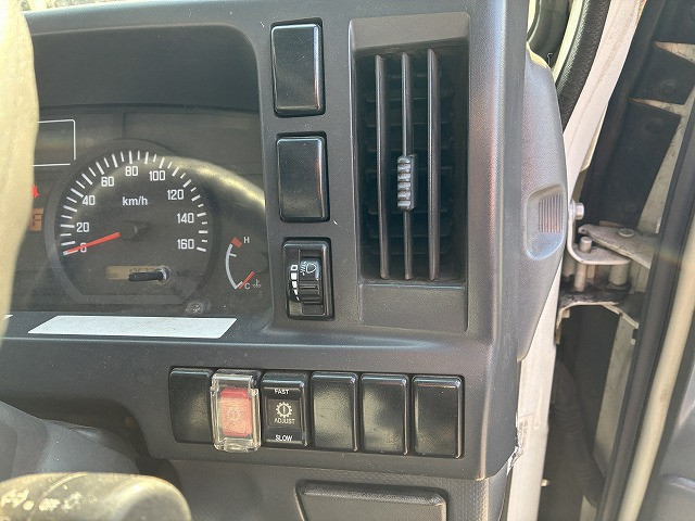 Isuzu elf Small Double cab TPG-NHR85A(100340) 34枚目