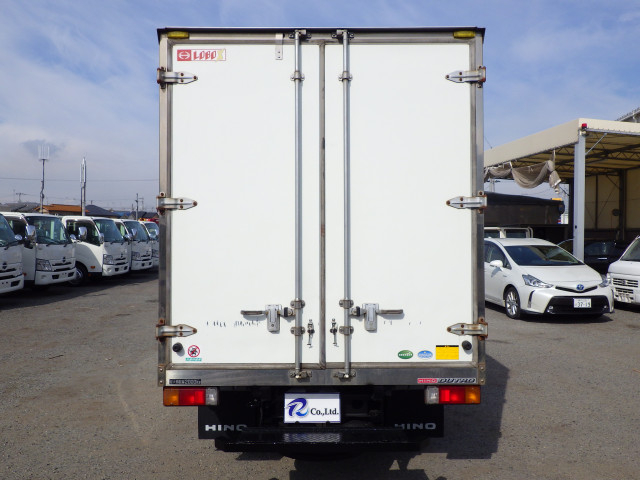 日野 デュトロ 小型 保冷バン TKG-XZU605M(100344) 5枚目
