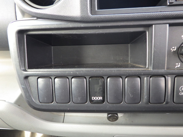 日野 デュトロ 小型 保冷バン TKG-XZU605M(100344) 13枚目