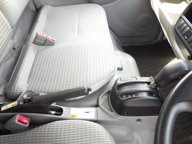 日野 デュトロ 小型 保冷バン TKG-XZU605M(100344) 16枚目