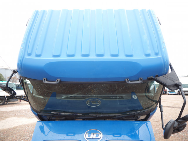 UDトラックス（日産） クオン 大型 平ボディ QKG-CG5ZA(100346) 10枚目