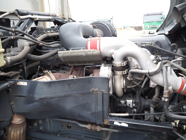 UDトラックス（日産） クオン 大型 平ボディ QKG-CG5ZA(100346) 13枚目