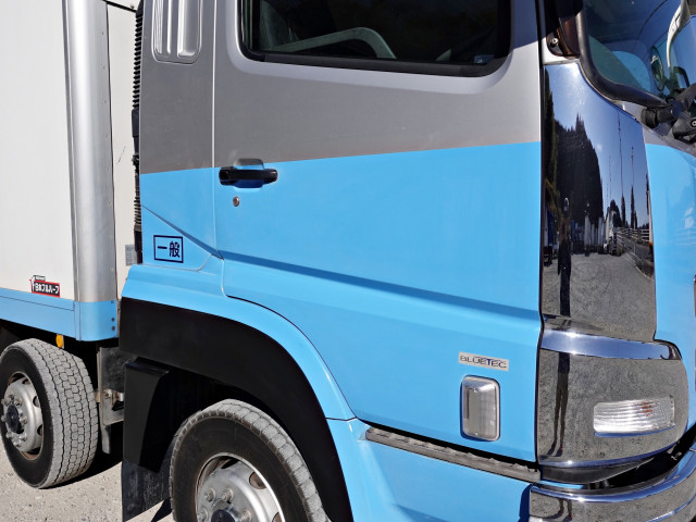 三菱ふそう スーパーグレート 大型 冷蔵冷凍バン QKG-FS55VZ(100352) 7枚目