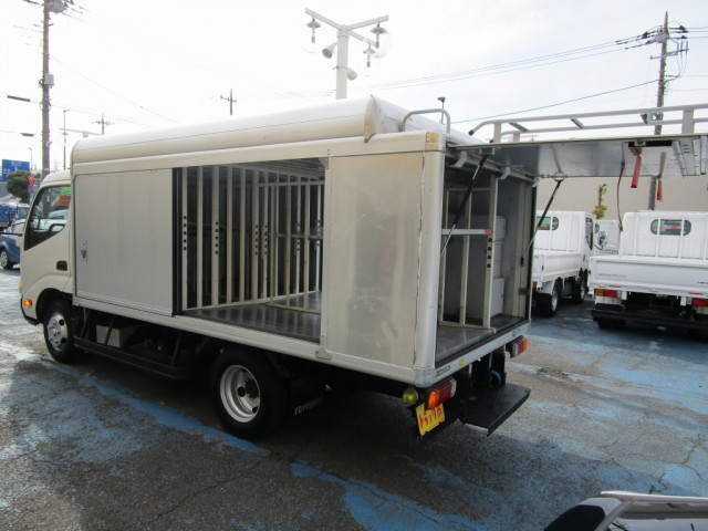 トヨタ トヨエース 小型 バン TKG-XZC645(100353) 3枚目