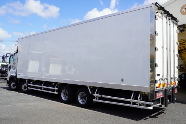 いすゞ ギガ 大型 冷蔵冷凍バン 2PG-CYJ77D(108636) 7枚目