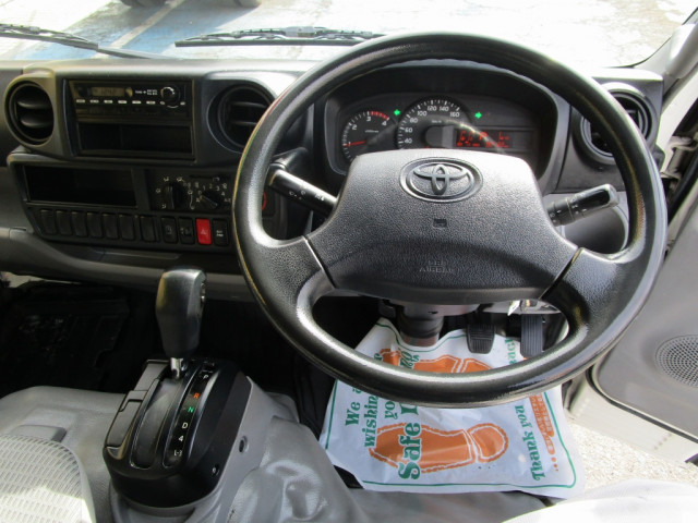 トヨタ トヨエース 小型 バン TKG-XZC645(100353) 25枚目