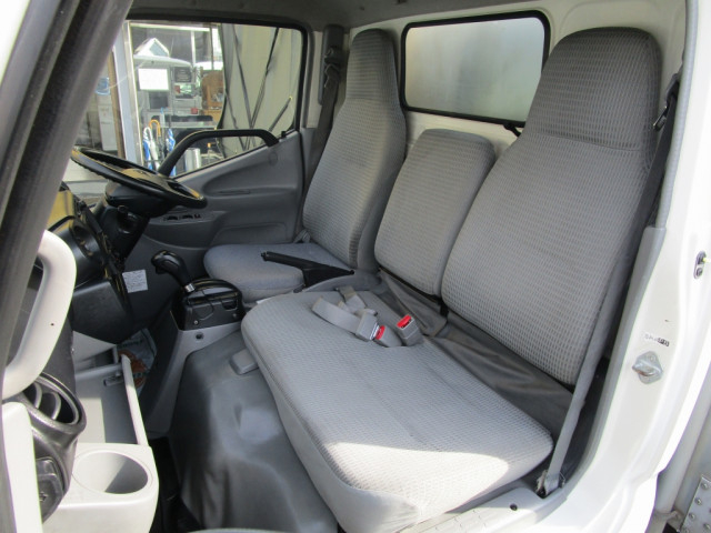 トヨタ トヨエース 小型 バン TKG-XZC645(100353) 32枚目