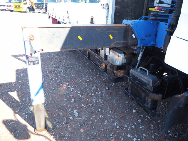 Nissan UD condor Small Crane equipped trucks TKG-MK38L(100358) 9枚目