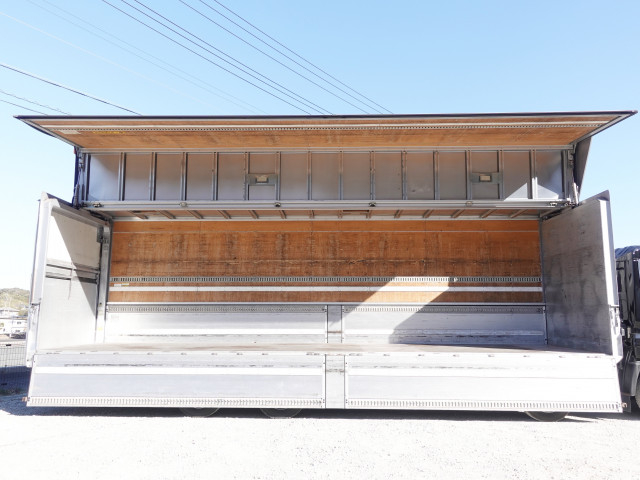 UDトラックス（日産） クオン 大型 ウィング QKG-CG5ZA(100360) 13枚目