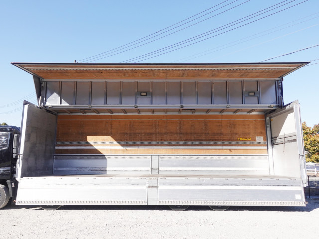 UDトラックス（日産） クオン 大型 ウィング QKG-CG5ZA(100360) 14枚目