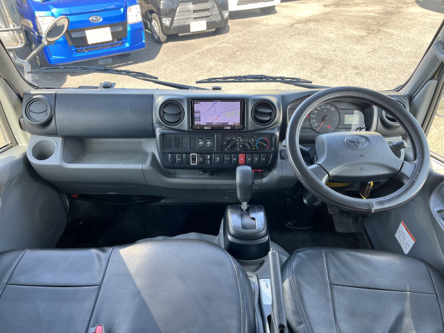 トヨタ ダイナ 小型 Wキャブ 2DG-GDY281(100369) 15枚目