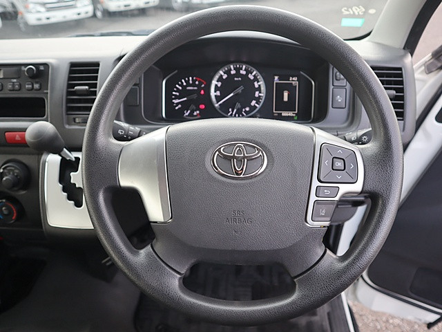 トヨタ ハイエース 小型 バン 3BA-TRH214W(100370) 4枚目