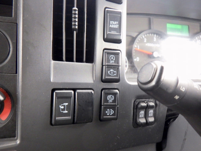 いすゞ エルフ 小型 Wキャブ 2RG-NPR88AR(100371) 16枚目