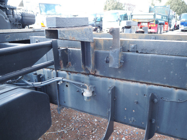 いすゞ ギガ 大型 土砂ダンプ PDG-CYZ77V8(100377) 39枚目