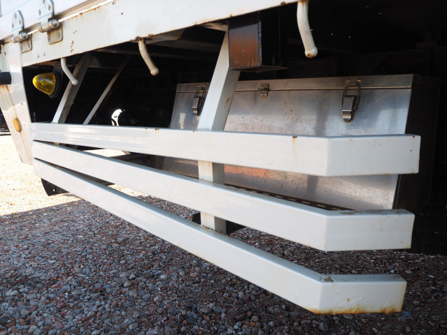 いすゞ フォワード 増トン 平ボディ（クレーン付） PKG-FSR90S2(100379) 28枚目