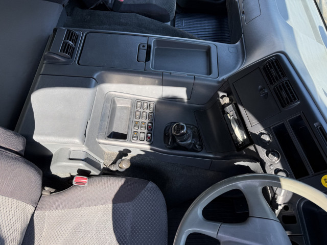 三菱ふそう スーパーグレート 大型 ウィング BDG-FS55JZ(100381) 21枚目