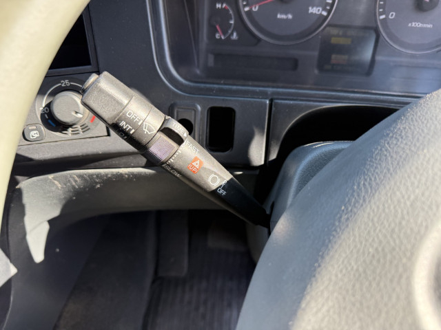 三菱ふそう スーパーグレート 大型 ウィング BDG-FS55JZ(100381) 25枚目