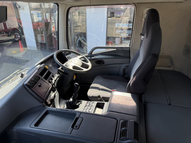 三菱ふそう スーパーグレート 大型 ウィング BDG-FS55JZ(100381) 29枚目