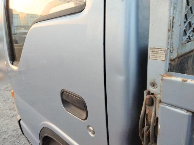 いすゞ エルフ 小型 平ボディ KC-NKR71ER(100386) 20枚目