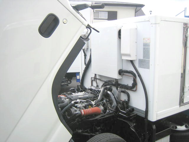 いすゞ エルフ 小型 冷蔵冷凍バン 2RG-NHR88AN(100411) 23枚目