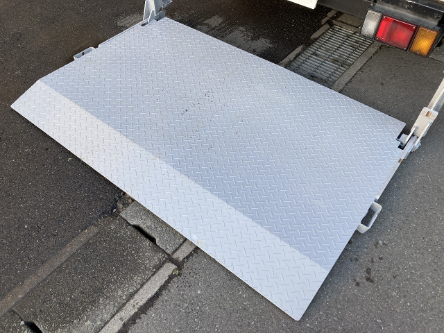 いすゞ エルフ 小型 バン TRG-NJR85AN(100420) 5枚目