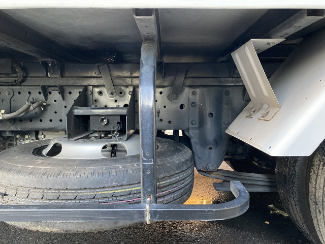 いすゞ エルフ 小型 バン TRG-NJR85AN(100420) 10枚目