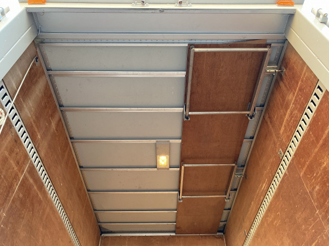 いすゞ エルフ 小型 バン TRG-NJR85AN(100420) 25枚目