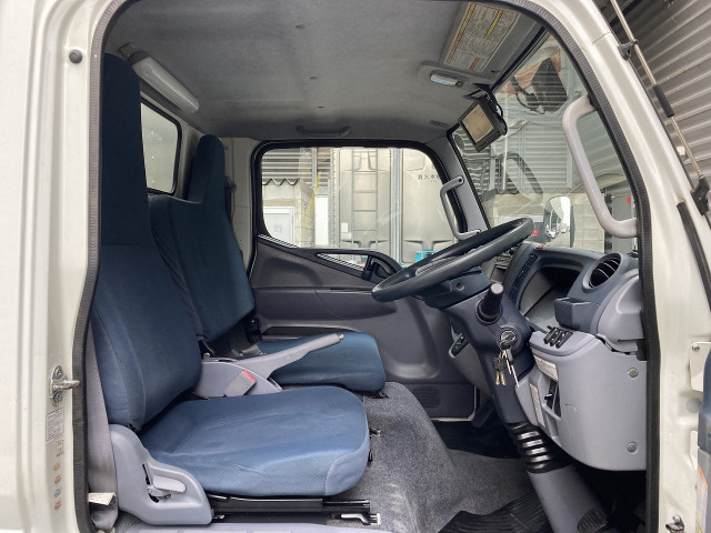 三菱ふそう キャンター 小型 バン TKG-FBA20(100421) 38枚目
