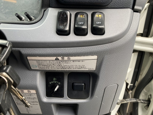三菱ふそう キャンター 小型 バン TKG-FBA20(100421) 40枚目