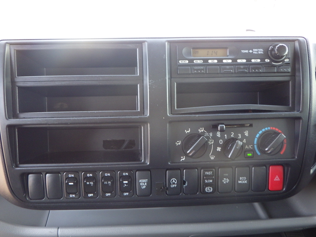 日野 デュトロ 小型 バン TKG-XZU720M(100534) 32枚目