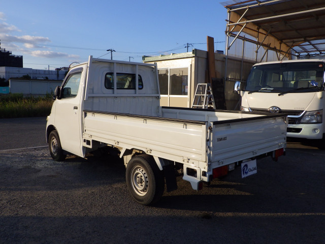 トヨタ タウンエース 小型 平ボディ DBF-S402U(112158) 5枚目