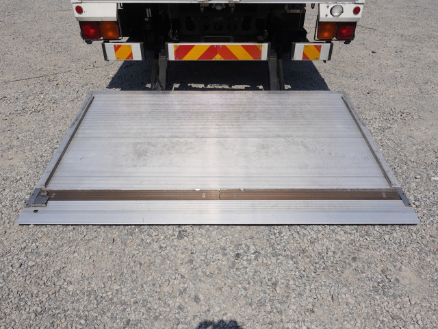 Isuzu forward 6studs large Freezer box_body SKG-FSR90T2(109467) 15枚目
