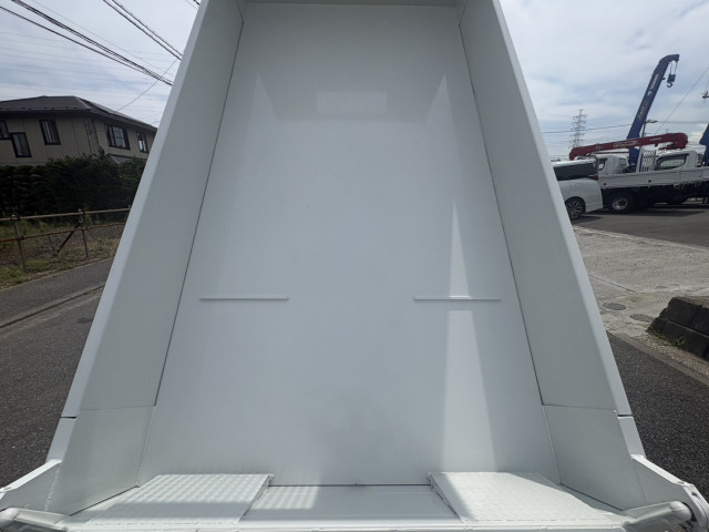 三菱ふそう キャンター 小型 土砂ダンプ 2RG-FBA60(110642) 12枚目