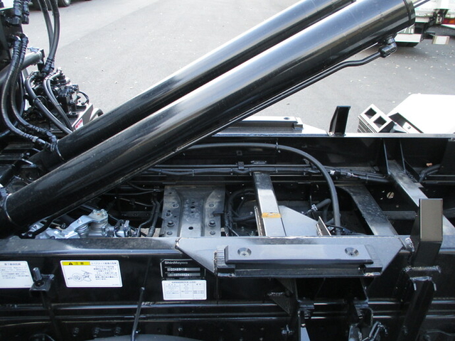 日野 デュトロ 小型 コンテナ専用車 2RG-XZU605M(9573) 9枚目