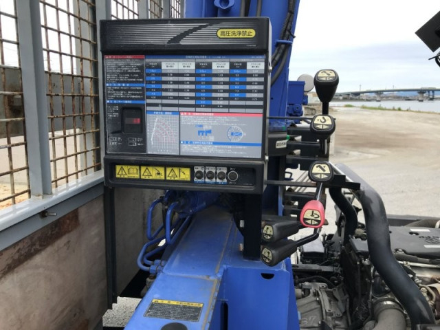 いすゞ エルフ 小型 平ボディ（クレーン付） TRG-NPR85AR(109224) 29枚目