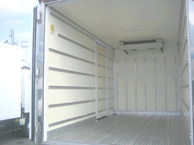 いすゞ エルフ 小型 冷蔵冷凍バン TPG-NLR85AN(100581) 7枚目