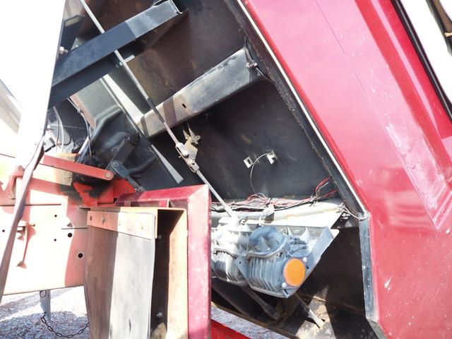 UDトラックス（日産） クオン 大型 土砂ダンプ *********(100680) 35枚目