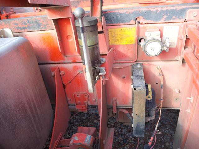 UDトラックス（日産） クオン 大型 土砂ダンプ *********(100680) 44枚目