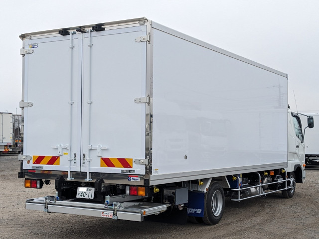 三菱ふそう ファイター 中型 冷蔵冷凍バン 2KG-FK65F(100682) 4枚目