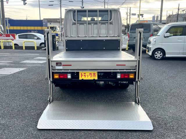 三菱ふそう キャンター 小型 Wキャブ 2RG-FBA20(100683) 7枚目