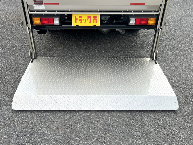 三菱ふそう キャンター 小型 Wキャブ 2RG-FBA20(100683) 8枚目