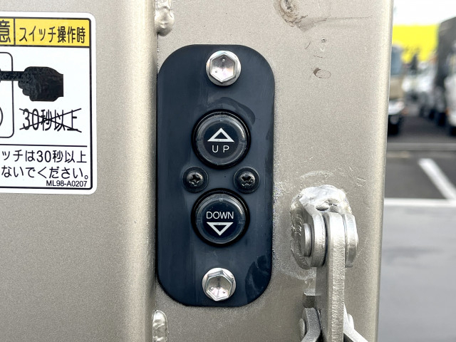 三菱ふそう キャンター 小型 Wキャブ 2RG-FBA20(100683) 12枚目