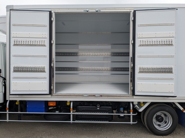 三菱ふそう ファイター 中型 冷蔵冷凍バン 2KG-FK65F(100682) 29枚目