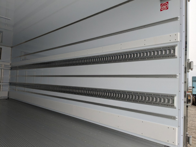 三菱ふそう ファイター 中型 冷蔵冷凍バン 2KG-FK65F(100688) 19枚目