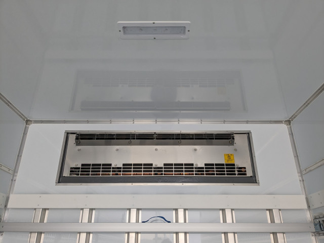 三菱ふそう ファイター 中型 冷蔵冷凍バン 2KG-FK65F(100689) 16枚目