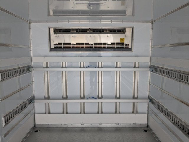 三菱ふそう ファイター 中型 冷蔵冷凍バン 2KG-FK65F(100689) 17枚目