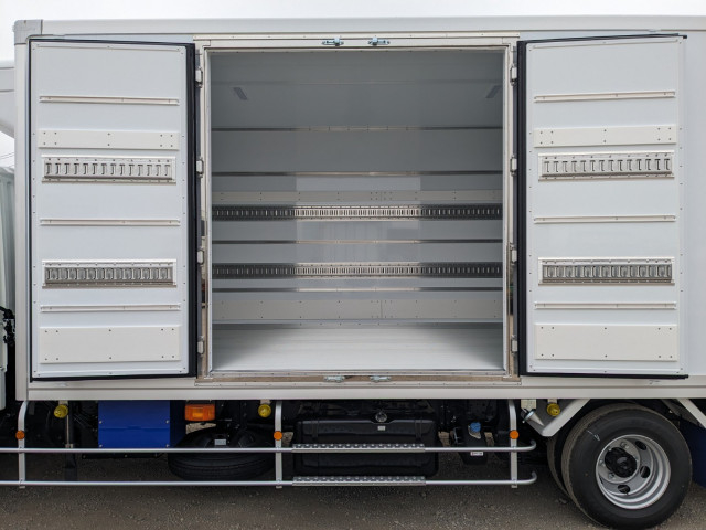 三菱ふそう ファイター 中型 冷蔵冷凍バン 2KG-FK65F(100689) 27枚目